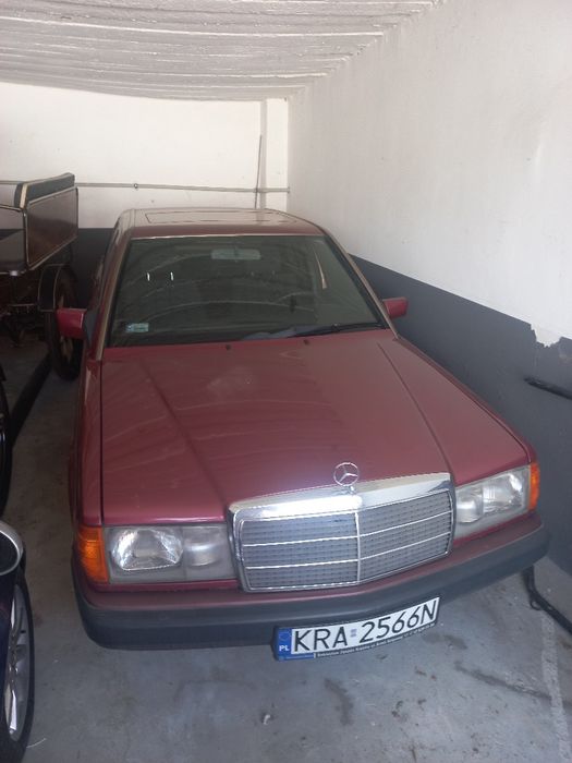 Mercedes- Benz W 190 E