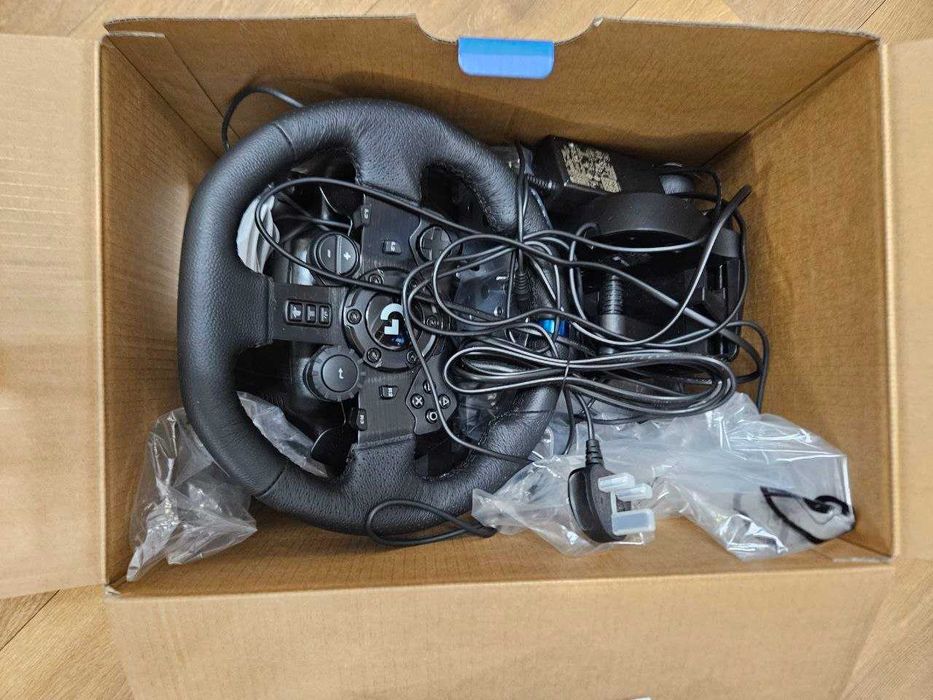 Симулятор кермо Logitech G923 SE