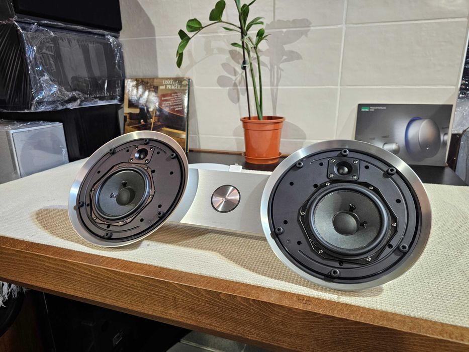 Акустическая система Bang&Olufsen BeoSound 8