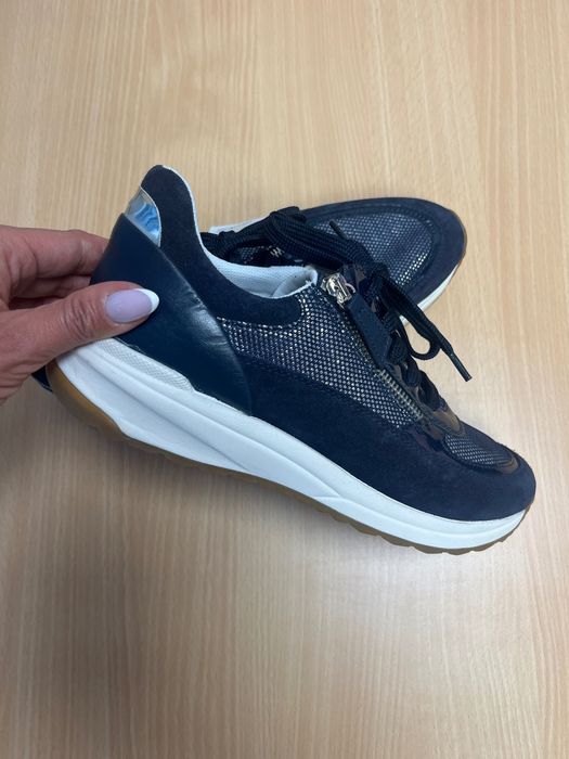 Geox Nowe unikatowe granatowe skórzane adidasy półbuty r. 39