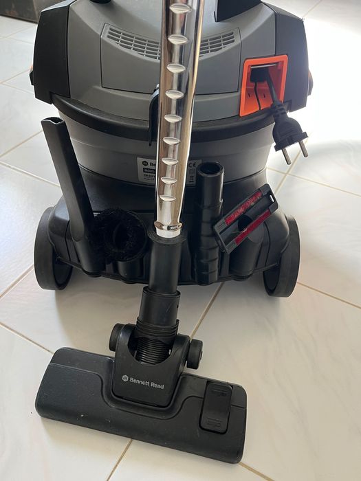 Bennet Read Aspirador Com todas as escovas e adaptadores + cabo de extensão gratuito de 3 metros