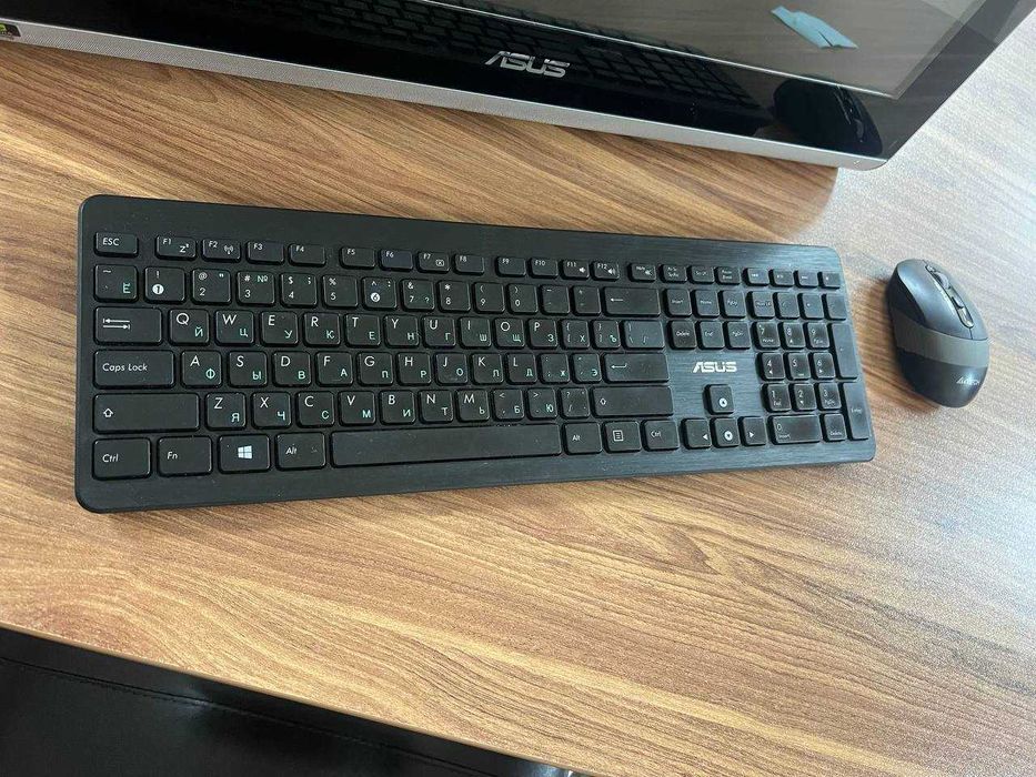 Моноблок Asus ET2220I.