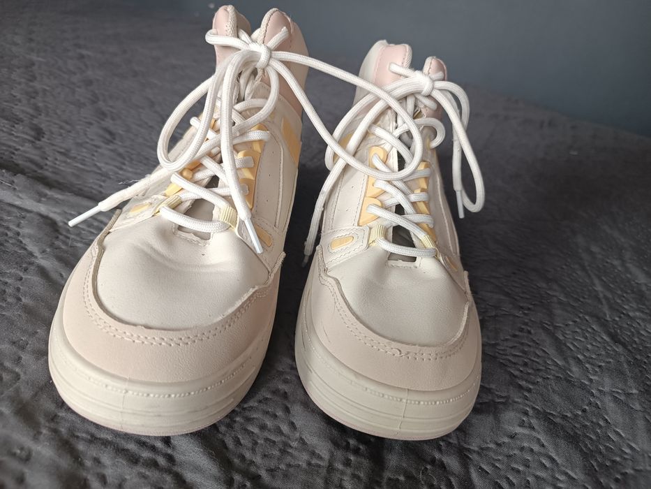 Adidasy wyższe 39