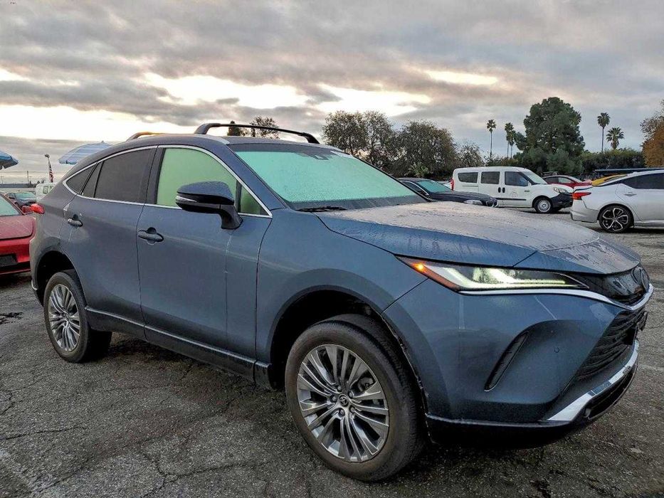 Toyota Venza XLE 2022