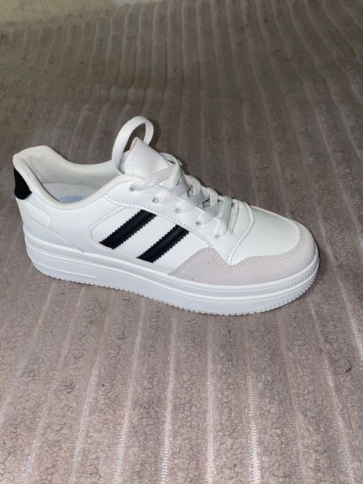 Кросівки Шкіряні