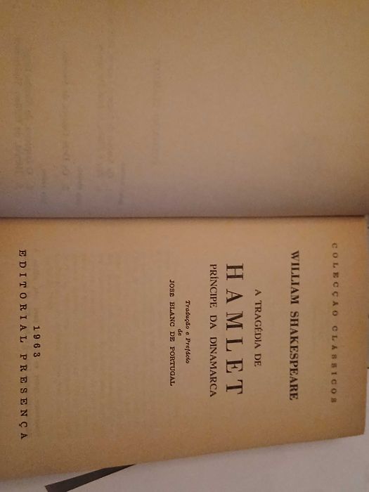 Livro "Hamlet", de William Shakespeare