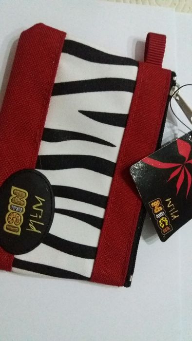 Chapéu Marca Nici + bolsa NOVA