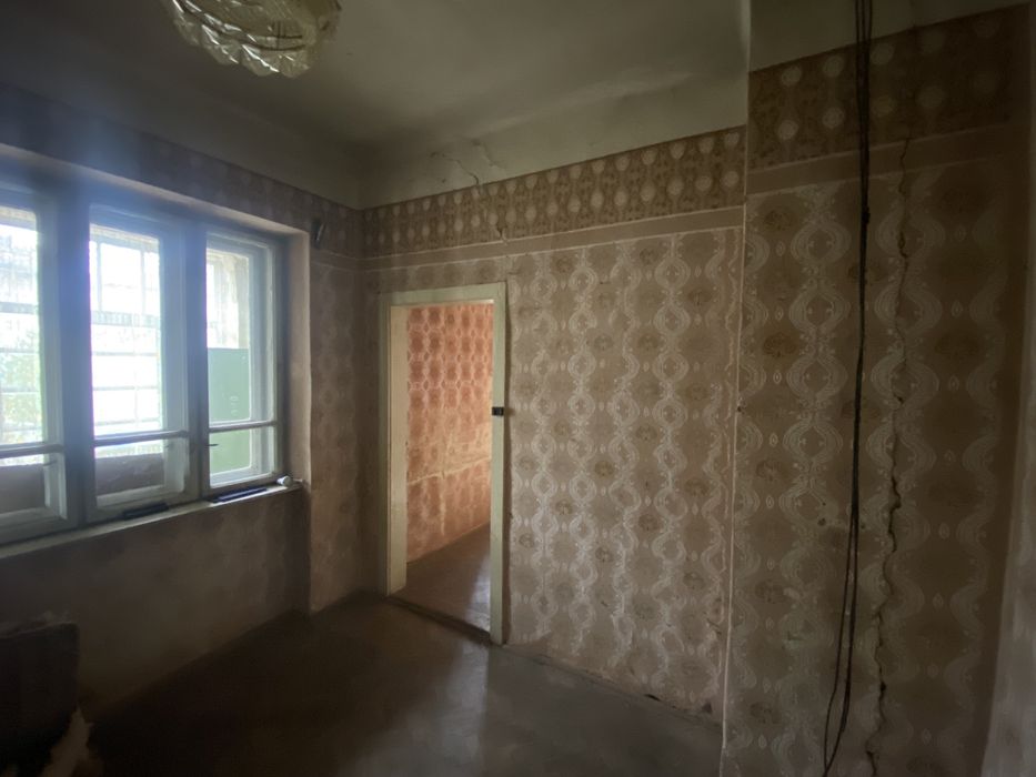 Продається 2-х кімнатна квартира від власника.