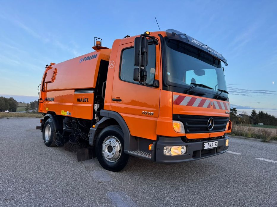 Mercedes-Benz