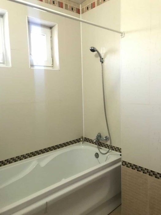 Продам дом в Каролино-Бугазе. Камин, летняя веранда, 3 спальни.