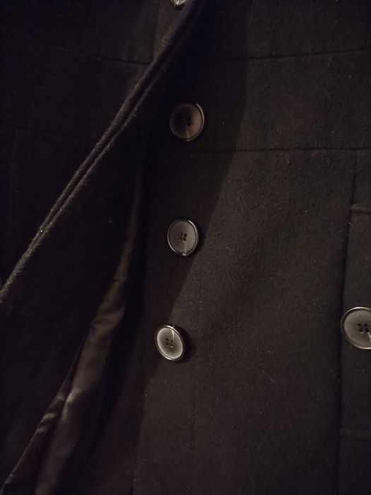 Casaco comprido de fazenda em cor preta