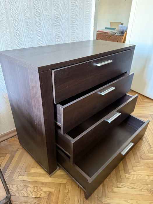 Комод на 4 ящики