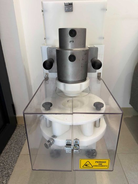 Máquina para fazer salgados