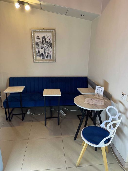 Продається обладнання та меблі для кав'ярні. Куплене новим 14 міс тому