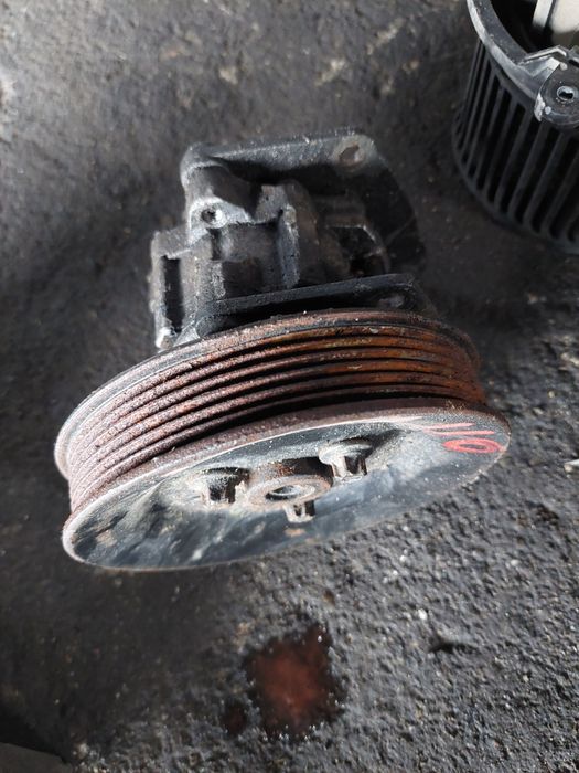 Bomba de direção mercedes vito 110