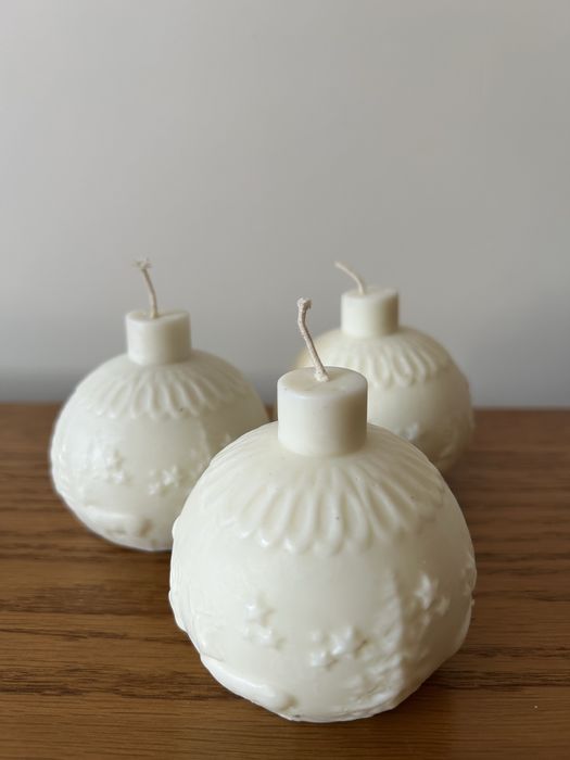 Свічки у формі ялинкової прикраси