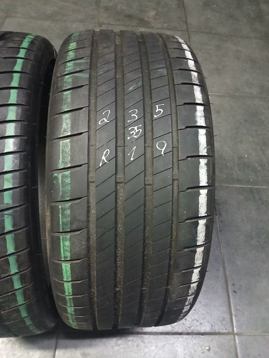 2 pneus 235 35 r19 bridsgestone