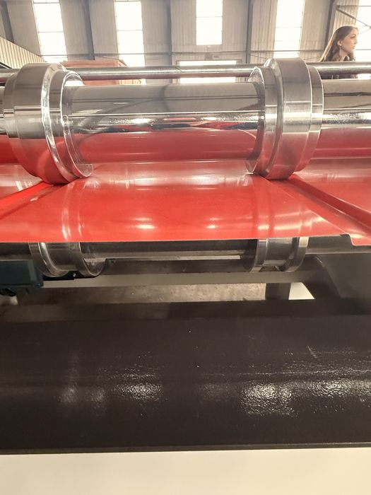 Maszyna do trapezowania blachy na Bramy Garazowe TR-16 cm