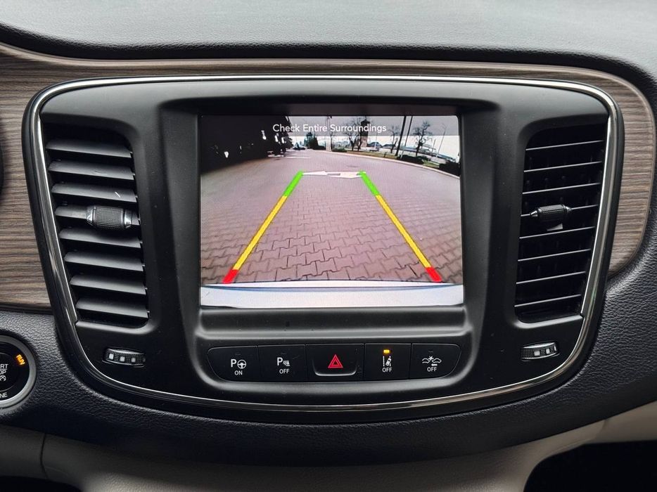 Chrysler 200 2014 року, 3,6 газ/бензин, автомат, передній привід,182т.