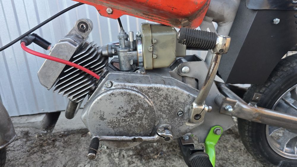 Silnik 023 z gaznikiem puszką (romet Motorynka)