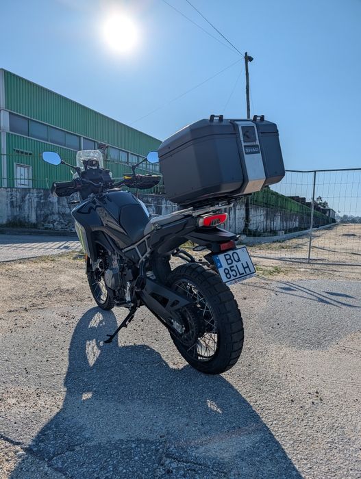 CFMOTO 450MT (Jan/2025) – Apenas 3.900 km – Como Nova, com Garantia