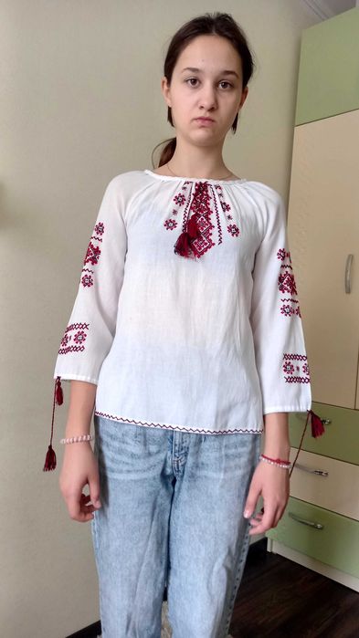 Вишиванка для дівчинки