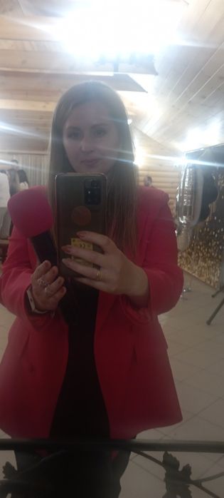 Ведуча (Тамада) Олена з діджеєм на ваше свято