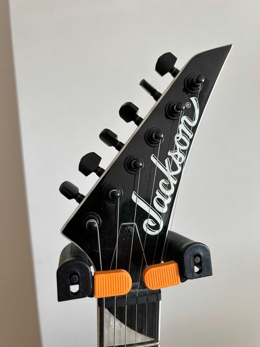 Guitarra Jackson King + Boss Katana 50 gen3