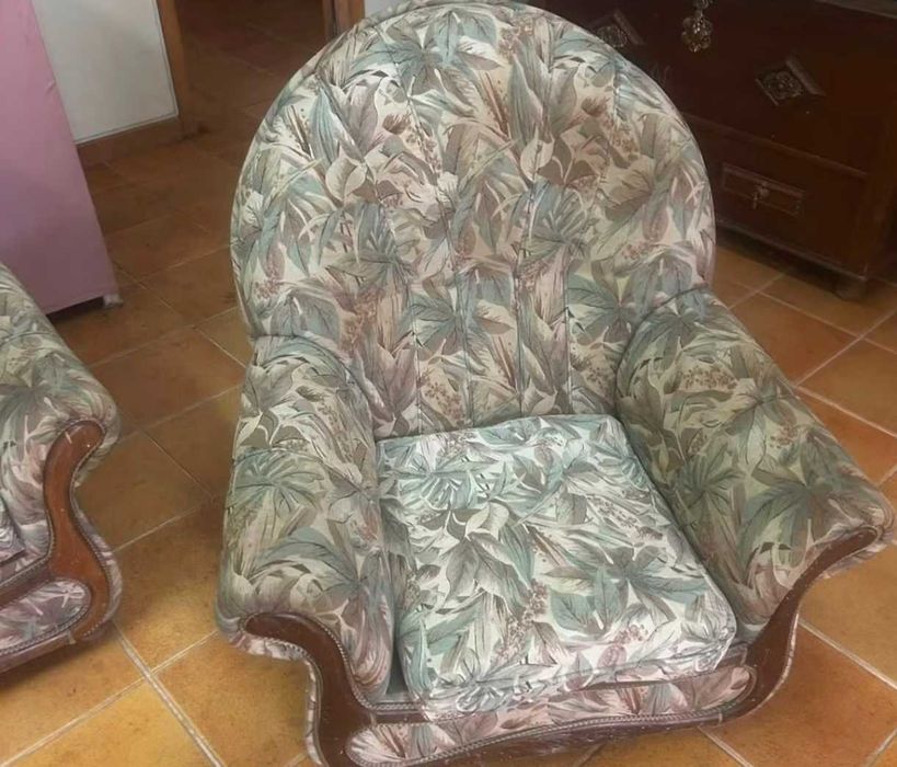 Sofá em tons florais
