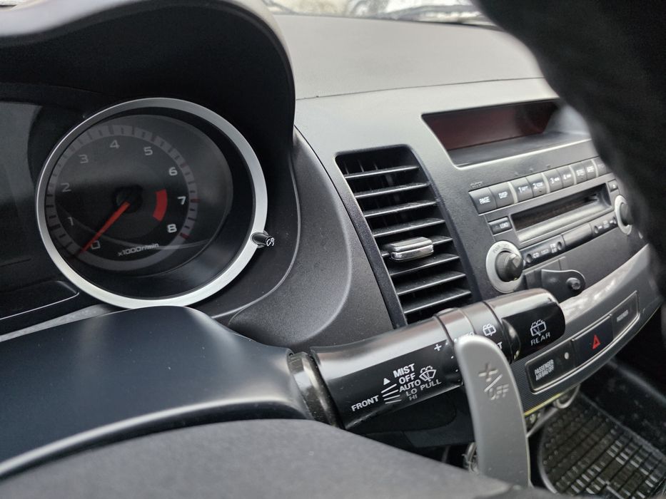 Ланцер 10. 2008год.1,8гбо Автомат