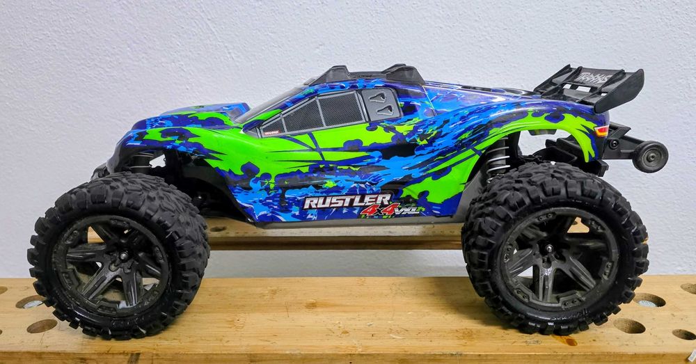 Traxxas Rustler Vxl - Hobbywing max 10 - Como novo