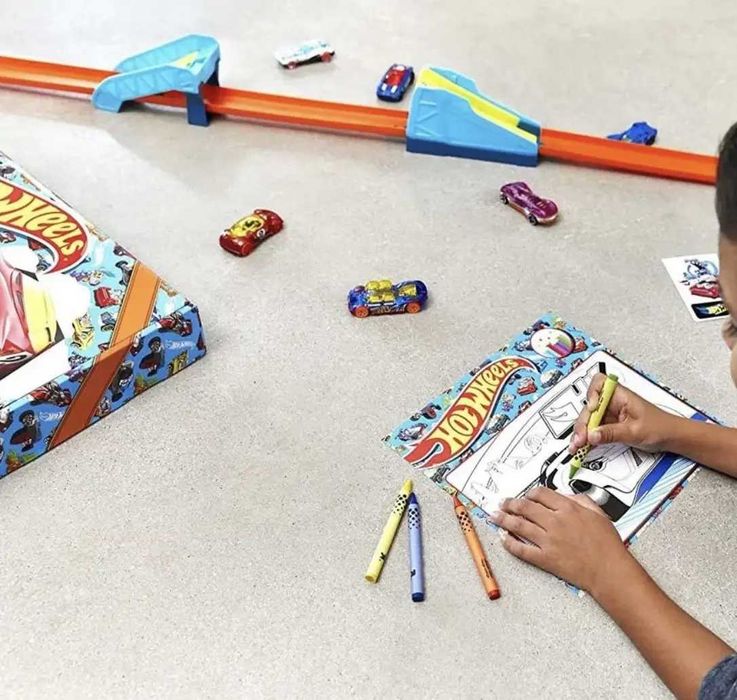 Hot Wheels® HW Celebration Box GWN96 Хот Вилс Хот Вілс Mattel