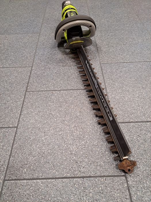 Ryobi nożyce do żywopłotu