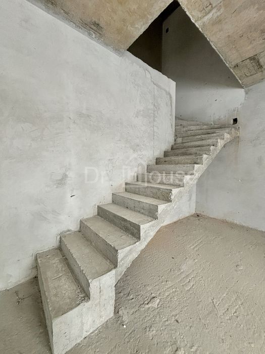 Продаж котеджів у с. Конопниця — всього 7 хвилин до Львова