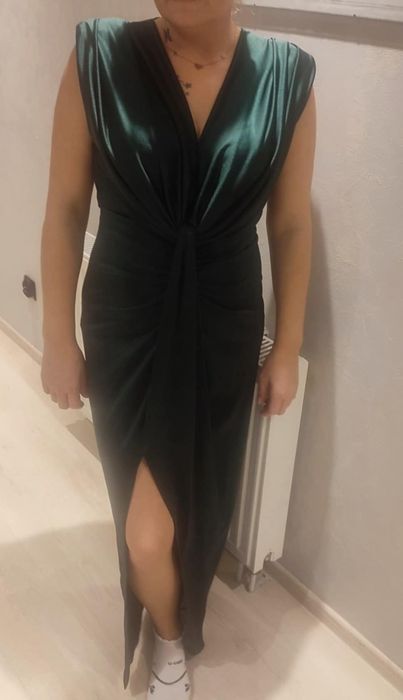 Dluga sukienka na specjalne okazje