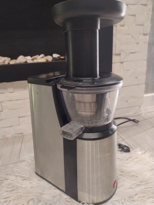 Wyciskarka wolnoobrotowa Eldom Perfect juicer