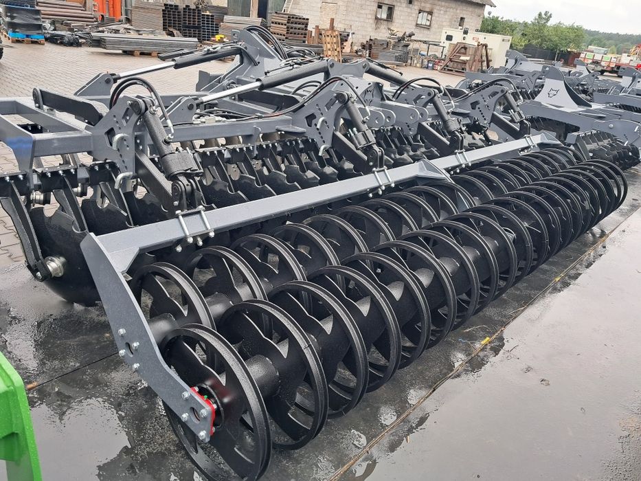 Brona talerzowa 5 metrów  firmy WOLF-MET nowa