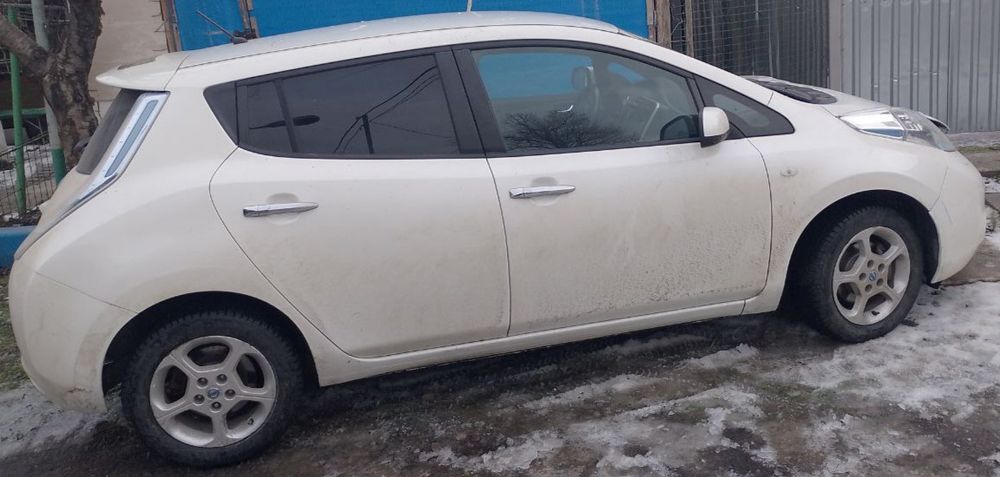 Продам Ниссан Лиф