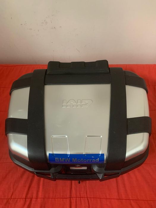 Продам центральний кофр Givi TRK 52