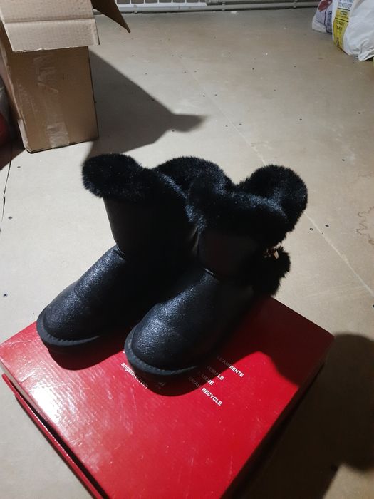 Продам Угги Зимние