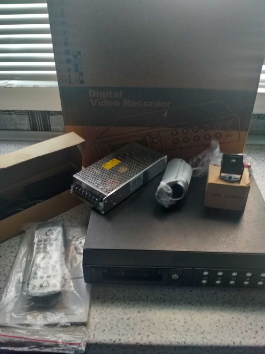 Система видео наблюдения, на 9 видеокамер