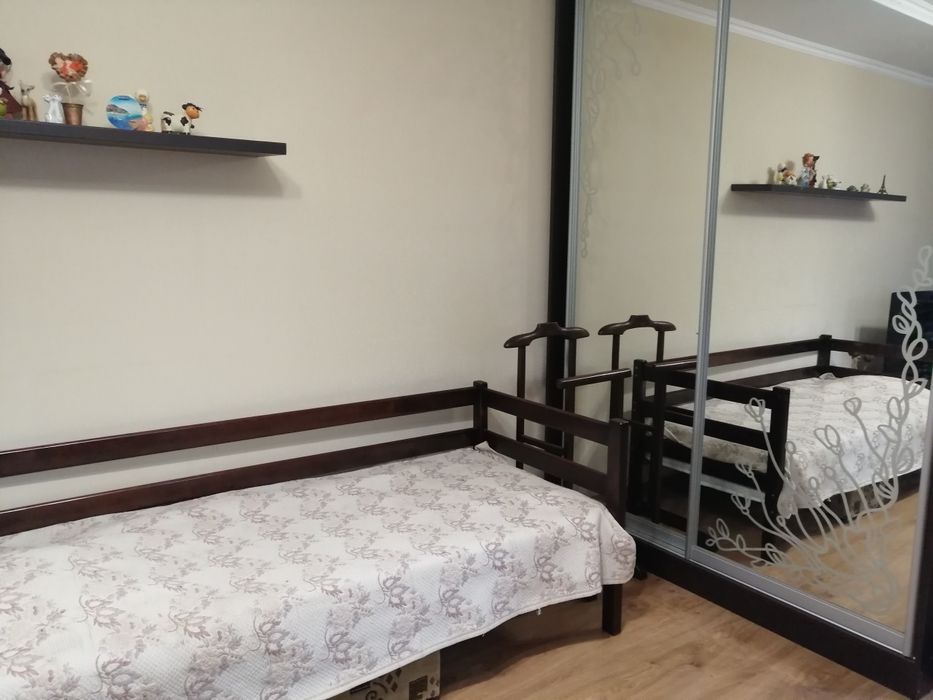 Юрівка, приватний будинок, половина