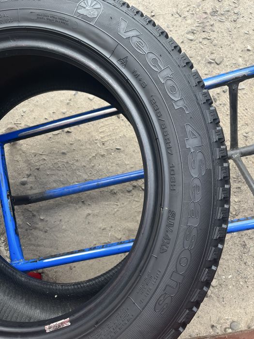 235/55/17 R17 Goodyear Vector4Season всеснзонні 4 шт ціна за 1 шт