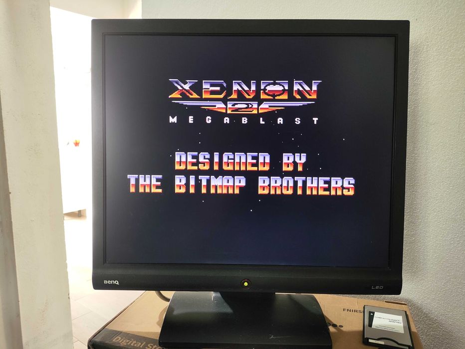 Commodore Amiga 500 Gotek com monitor