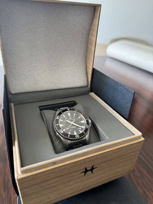Hamilton Khaki Navy Scuba (set completo e pulseira de borracha)
