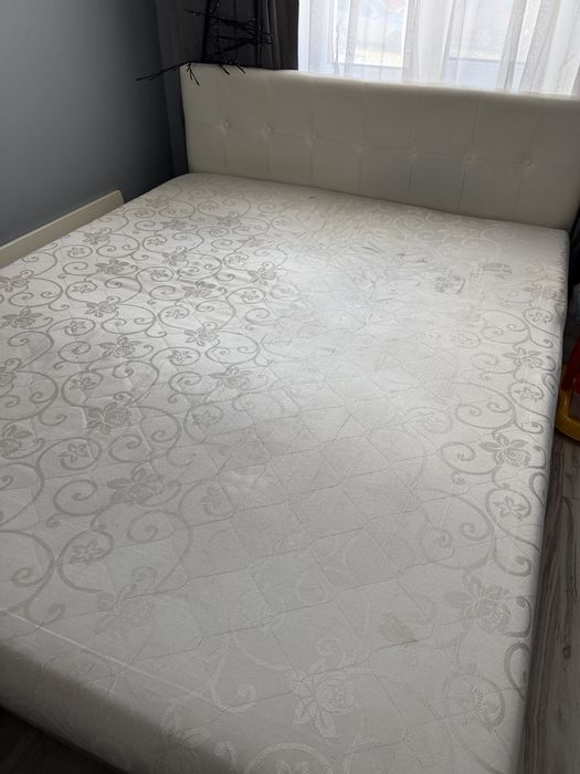 Ліжко двоспальне