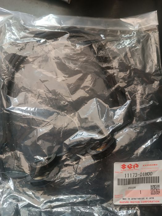 Прокладка клапанной крышки suzuki gsxr600-750. 11173-01h00