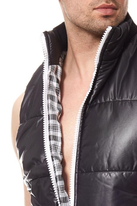 Теплий новий жилет від Tazzio Fashion, розмір S