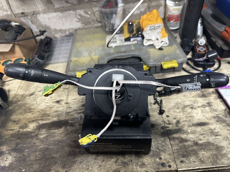 Подрулевой переключатель 96605668ХТ