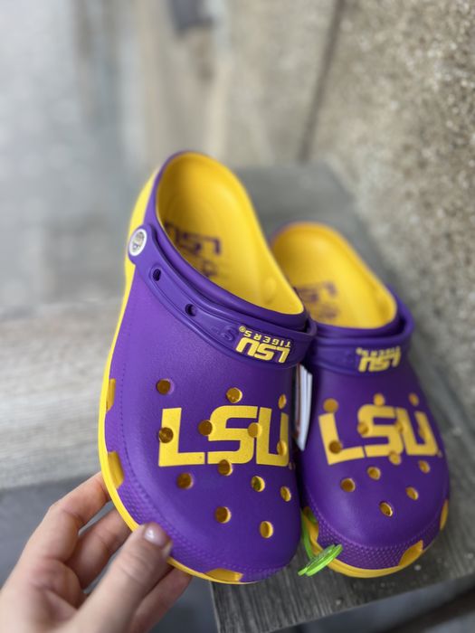Крокси Crocs LSU Tigers Purple Classic Clogs Men/Women